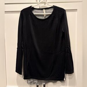 Women's Black & White Long Sleeve Top